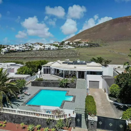 Casa Rose - Conil Lanzarote 빌라 Tegoyo